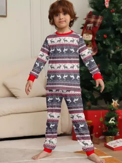 Pyjamas de Noël familiaux à motif Fair Isle de rennes gris avec bordure rouge 2026