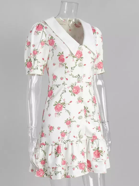 Robe courte à imprimé floral manches bouffantes col Claudine et lacets dans le dos été 2026