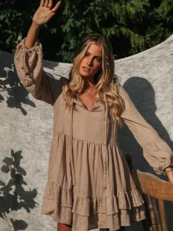 Robe courte bohème à manches lanternes pour femme - Mélange de coton col en V volants étagés coupe ample - Collection printemps-été décontractée 2026
