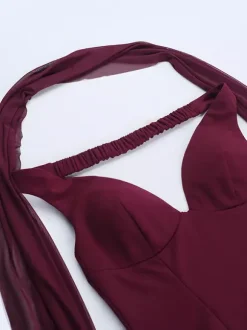 Robe courte bordeaux à ourlet en pétales de rose 3D pour femme - Robe moulante romantique avec foulard - Tenue de soirée estivale élégante et raffinée 2026