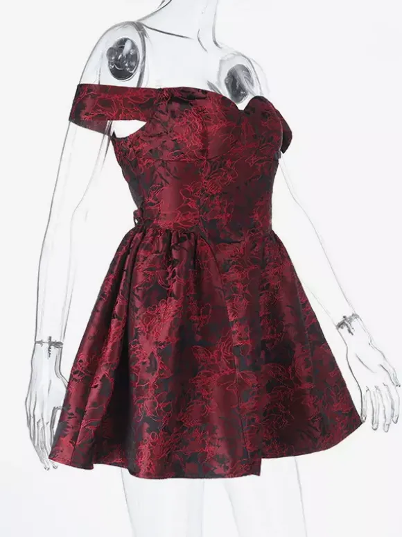 Robe courte bordeaux à épaules dénudées en jacquard fleuri - Idéale pour un bal de promo ou une fête d'anniversaire (2026)