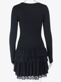 Robe courte en dentelle à col carré pour femme - Robe moulante noire à volants gothiques superposés et manches longues - Tenue de soirée printanière 2026