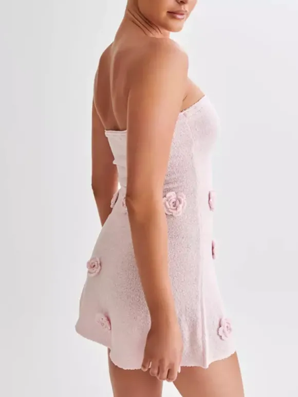 Robe courte moulante rose à col halter en maille pour femme - Motif floral 3D rose - Idéale pour une fête d'été à la plage 2026