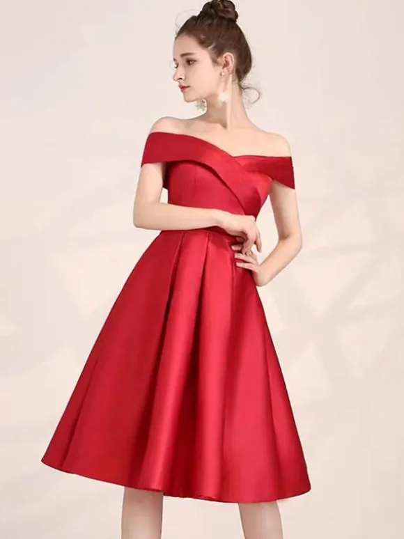 Robe de bal rouge en satin laçage sur dos hors de l'épaule longueur au genou robe cérémonie