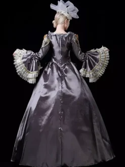 Robe de bal victorienne rococo vintage pour femme manches évasées ornées de dentelle.