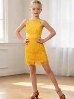 Robe de danse latine pêche pour fille en polyester avec franges élégantes. Tenue de danse latine.