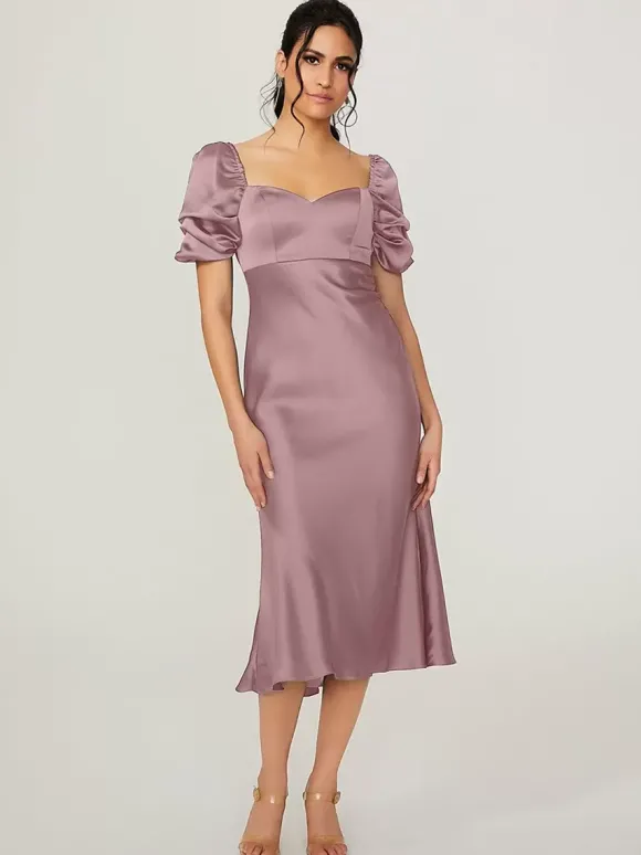 Robe de demoiselle d'honneur courte élastique en soie comme du Satin manches courtes dos nu col en c艙ur robes de soirée de mariage