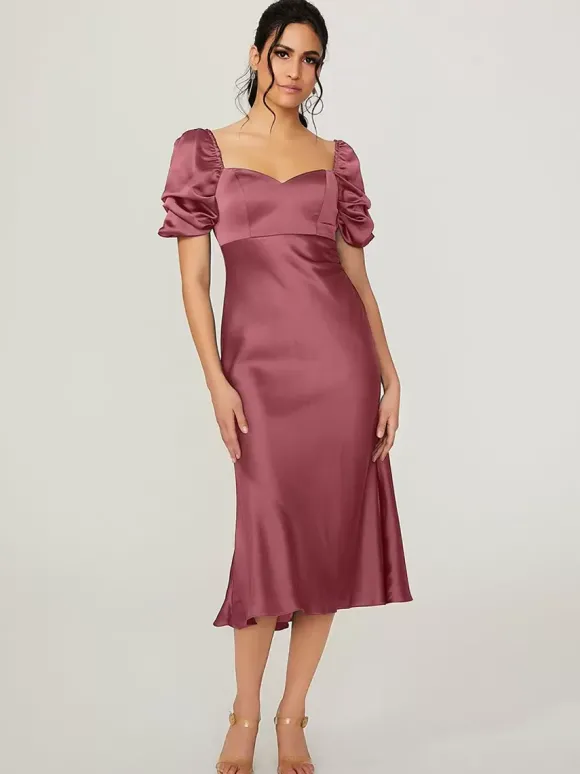 Robe de demoiselle d'honneur courte élastique en soie comme du Satin manches courtes dos nu col en c艙ur robes de soirée de mariage