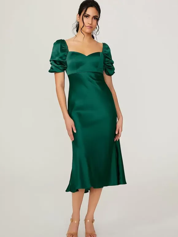 Robe de demoiselle d'honneur courte élastique en soie comme du Satin manches courtes dos nu col en c艙ur robes de soirée de mariage