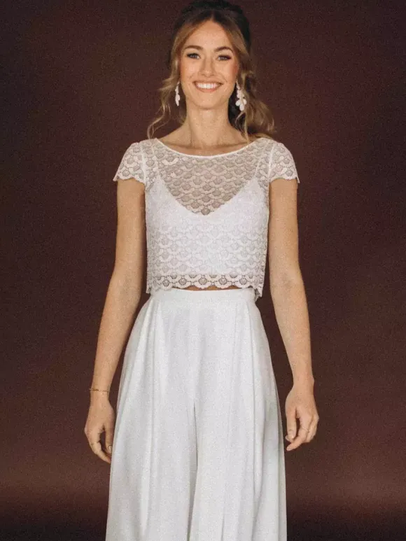 Robe de mariée 3 pièces en dentelle et mousseline décolleté illusion longueur au sol fermeture éclair manches courtes