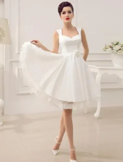 Robe de mariée courte robe de mariée vintage col en coeur boutonnée sur dos au genou