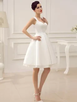 Robe de mariée courte robe de mariée vintage col en coeur boutonnée sur dos au genou