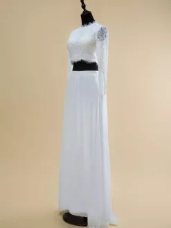 Robe de mariée deux pièces en mousseline de soie découpée avec col bijou et traîne robe de mariée deux pièces avec boutons fonctionnels et manches longues longueur 20 cm ivoire