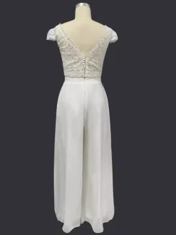 Robe de mariée deux pièces en mousseline de soie et dentelle col en V deux pièces longueur au sol dos nu manches courtes ivoire