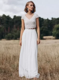 Robe de mariée deux pièces en dentelle col en V longueur au sol dos nu manches courtes