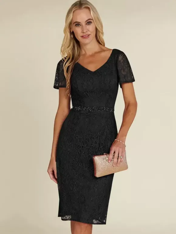 Robe de mariée pour mère col en V manches courtes dentelle courte longueur aux genoux robes d'invitées de mariage
