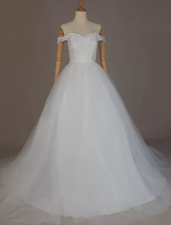 Robe de mariée princesse ivoire en tulle hors de l'épaule jupe plissée à traîne robe de mariage