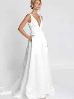 Robe de mariée simple blanche tissu satiné robe de mariée sans manches sans manches sans dos sans dos