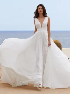 Robe de mariée simple en mousseline de soie col en V sans manches plissée ligne a robes de mariée