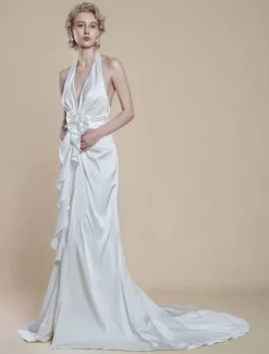 Robe de mariée simple en polyester avec décolleté sans manches et fleurs gaine 50 cm