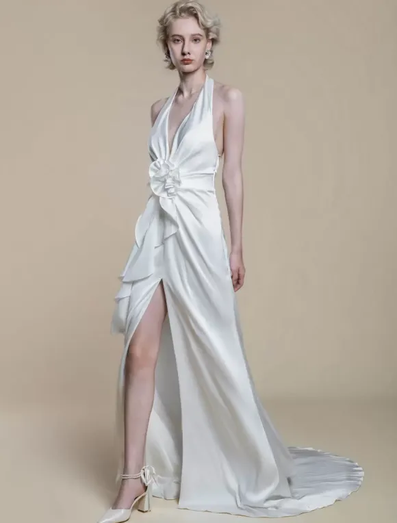 Robe de mariée simple en polyester avec décolleté sans manches et fleurs gaine 50 cm