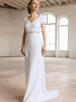 Robe de mariée simple robe de bal col en V manches courtes découpes de 30 cm