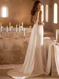 Robe de mariée simple sirène asymétrique sans manches en dentelle
