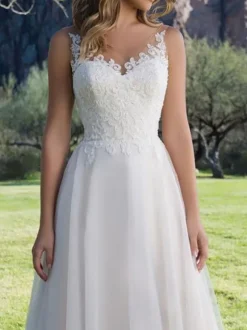 Robe de mariée trapèze col V pailletes jupe en tulle à traîne boutonnée sur dos Robe de mariage