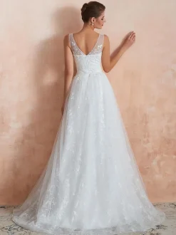 Robe de mariée trapèze ivoire en tulle col V zip sur dos à traîne robe de mariage