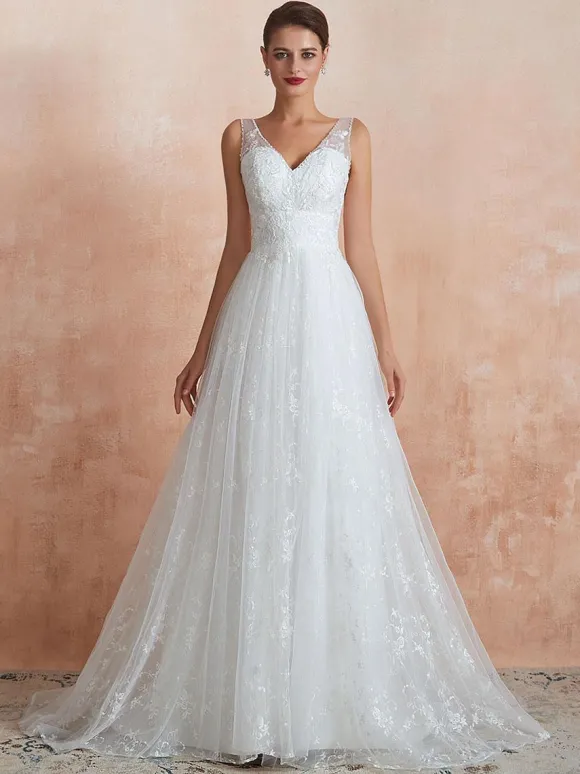 Robe de mariée trapèze ivoire en tulle col V zip sur dos à traîne robe de mariage