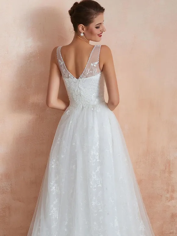 Robe de mariée trapèze ivoire en tulle col V zip sur dos à traîne robe de mariage