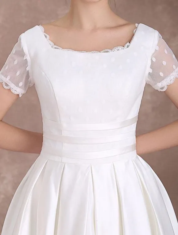 robe de mariée vintage A-ligne à taille naturelle Tissu de satin en dentelle avec doublure et jupon