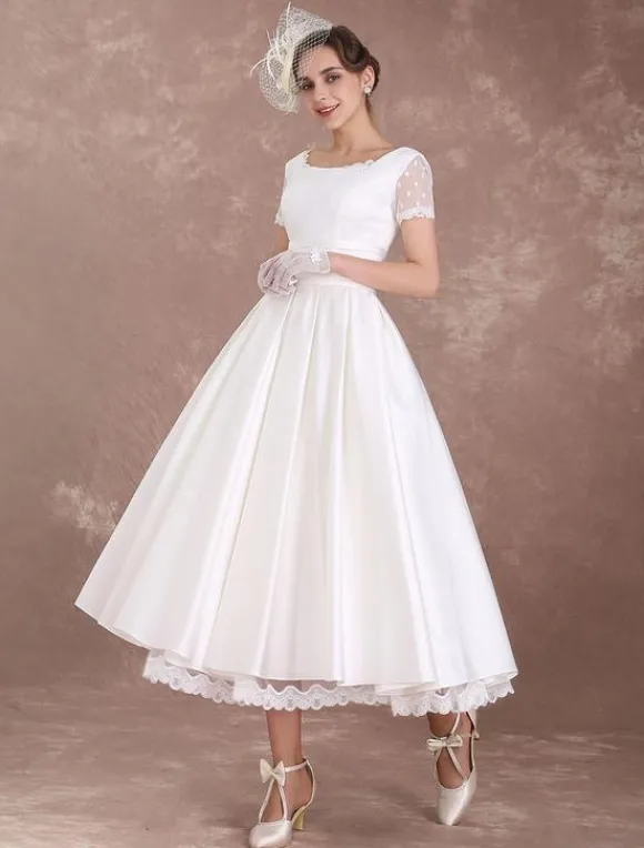 robe de mariée vintage A-ligne à taille naturelle Tissu de satin en dentelle avec doublure et jupon