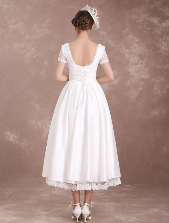 robe de mariée vintage A-ligne à taille naturelle Tissu de satin en dentelle avec doublure et jupon