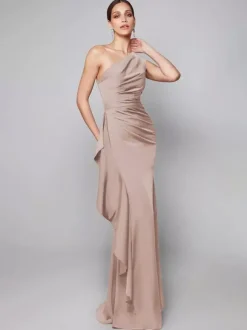 Robe de mère asymétrique plissée à une épaule robes d'invitées de forme sirène pour mariage
