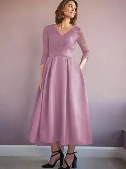 Robe de mère col en V demi-manches trapèze robes d'invitées de mariage perlées