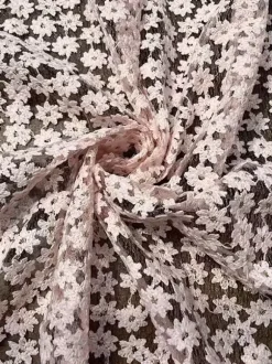 Robe de mère de la mariée deux pièces col rond manches mi-longues coupe trapèze dentelle longueur thé idéale pour un mariage ou une réception.