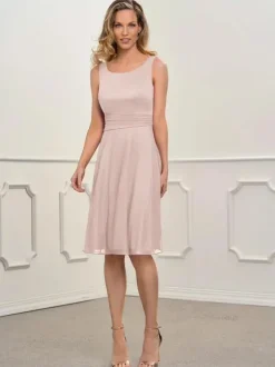 Robe de mère de mariée rose en chiffon col rond manche longue longueur au genou robe d'invitée
