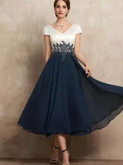 Robe de mère en dentelle col en v manches courtes ligne a longueur thé robes d'invitées pour mariage