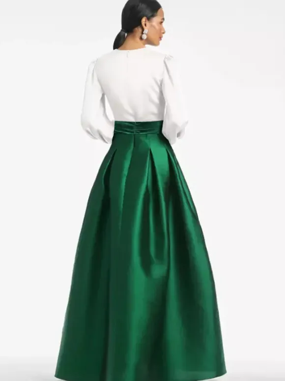 Robe de soirée col V manche longue jupe en satin au sol