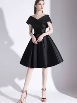 Robe de soirée courte hors de l'épaule laçage sur dos au genou