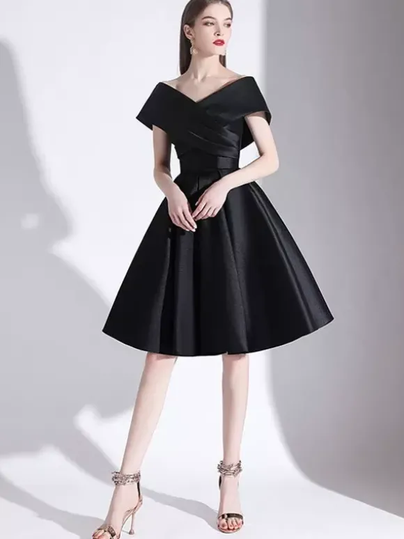 Robe de soirée courte hors de l'épaule laçage sur dos au genou