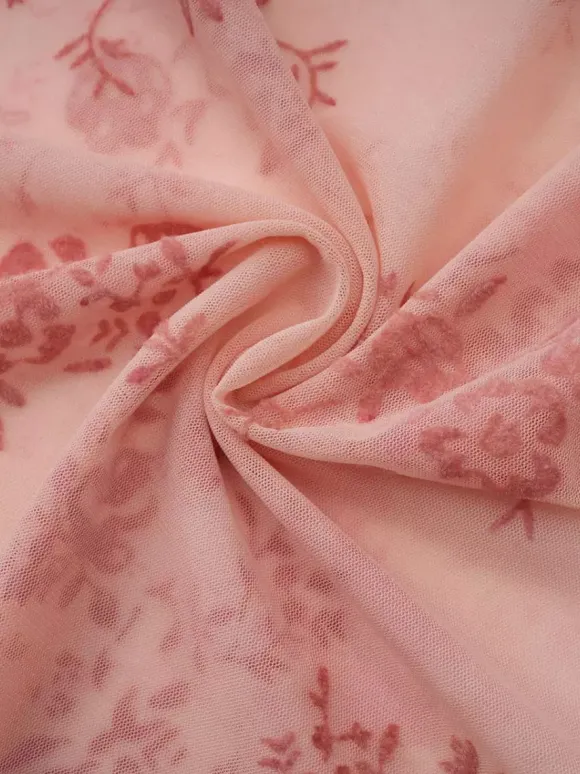 Robe de soirée longue abricot clair col montant plissée manches courtes imprimée