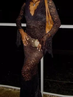 Robe de soirée longue blanche en dentelle à col en V et manches longues transparente sexy et semi-formelle