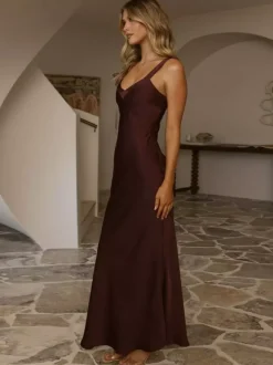Robe de soirée longue bleu royal à bretelles col sans manches dos nu sexy et semi-formelle