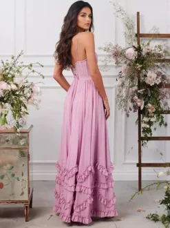 Robe de soirée longue rose à volants superposés et bretelles fendues 2026
