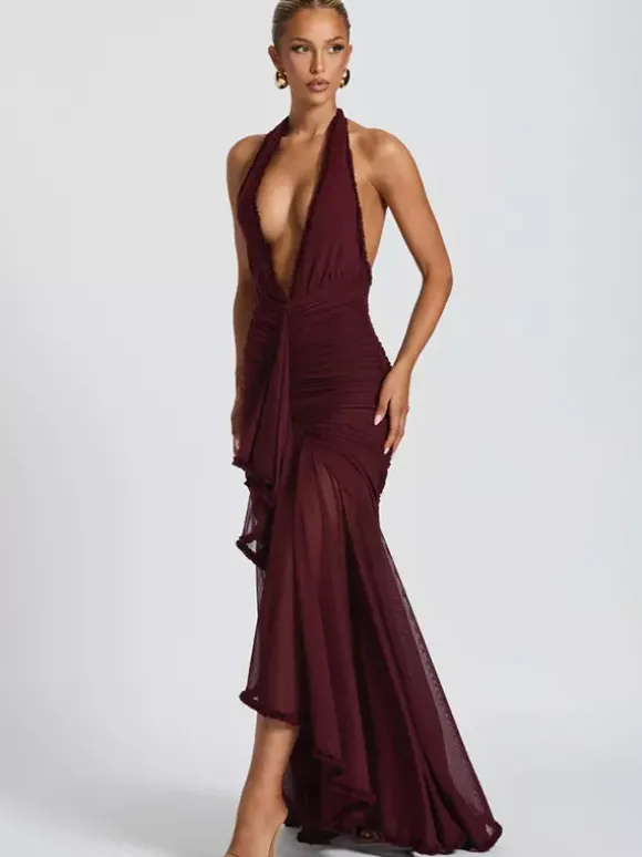 Robe de soirée maxi moulante à col en V profond et froncée dos nu collection 2026