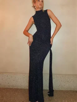 Robe de soirée maxi noire dos nu ceinturée chic et semi-formelle