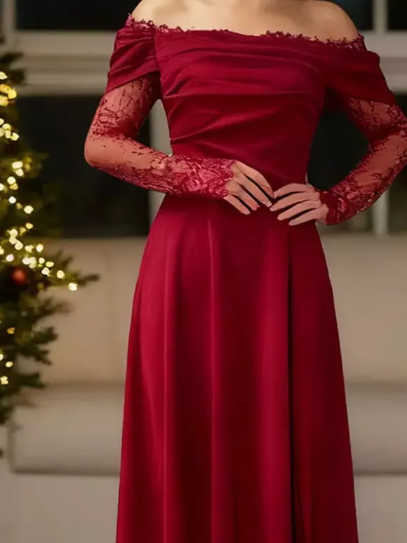 Robe de soirée maxi trapèze fendue manches longues et épaules dénudées en dentelle cils et dentelle cils