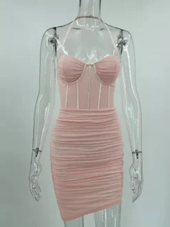 Robe de soirée mini rose à bretelles décolleté sans manches coupe flatteuse et sexy semi-formelle